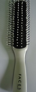 Faces Anti Static Premium Styling Hair Brush Large Review