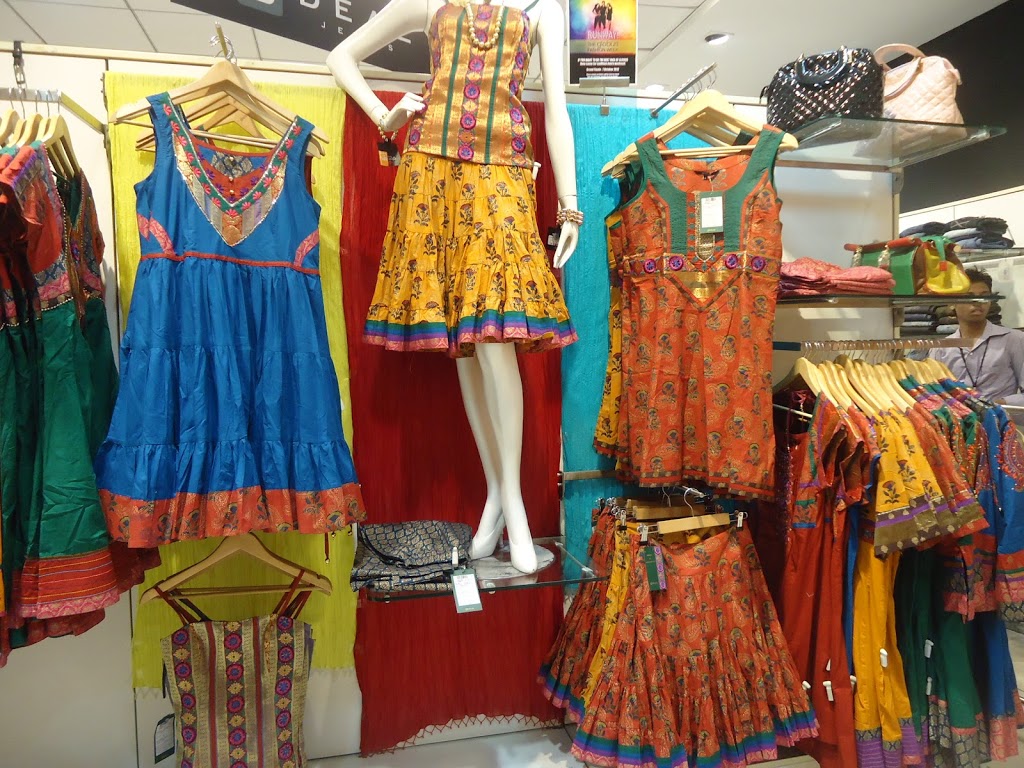 globus stores collections women's dresses