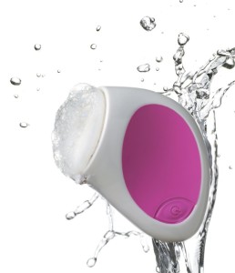 Wave Hello to superior facial cleansing with Neutrogena® Wave Power Cleanser