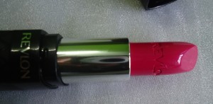 Revlon Colorburst Lipstick Fuchsia Review, Swatches