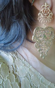 gold chandelier earrings, Indian fashion blog, earrings with khakhi or beige gown/dress