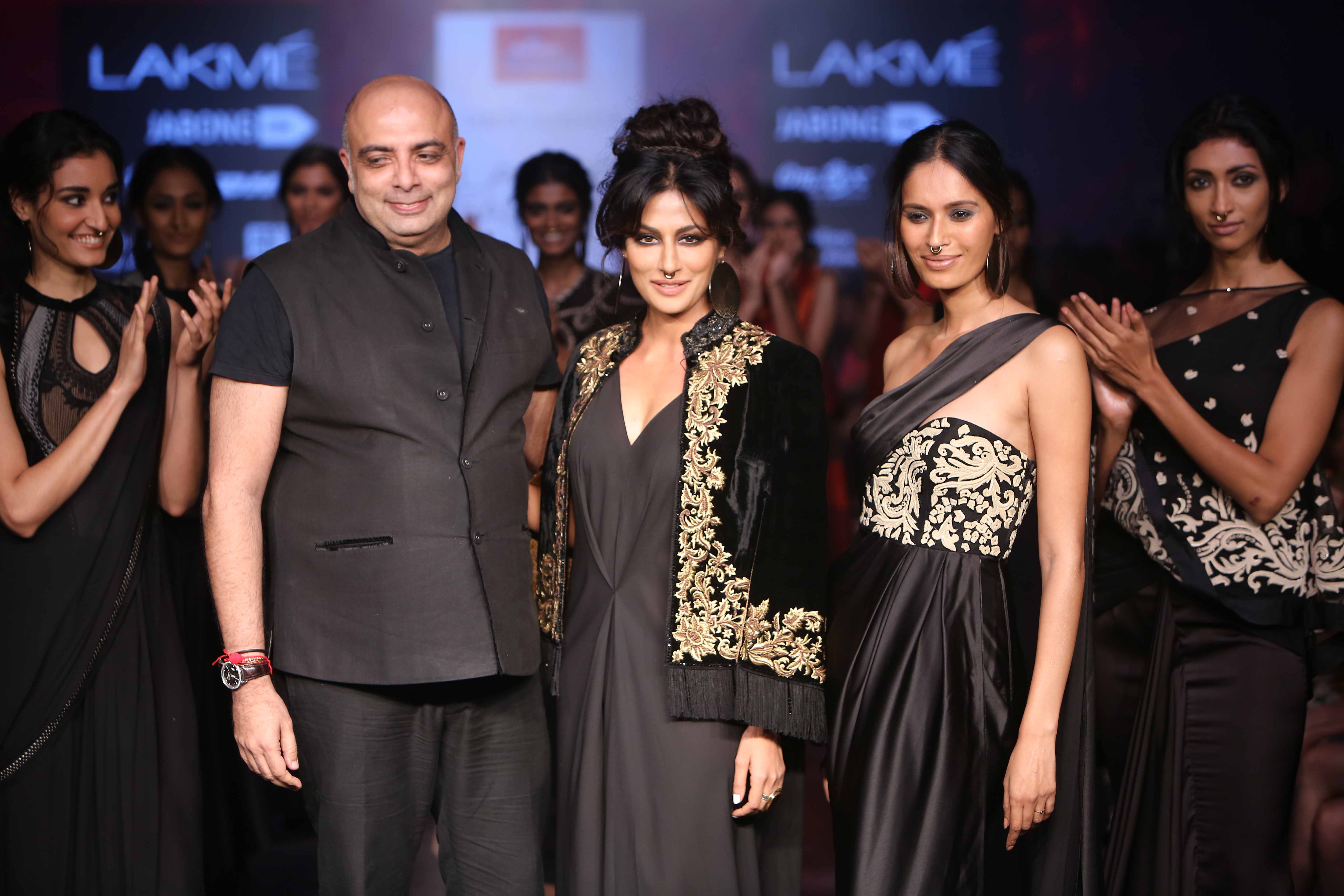 Review Reliance Trends Tarun Tahiliani Collection At Lfw