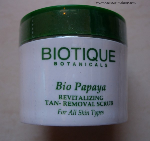 Biotique Bio Papaya Revitalising Tan Removal Scrub Review, Indian Beauty Blog