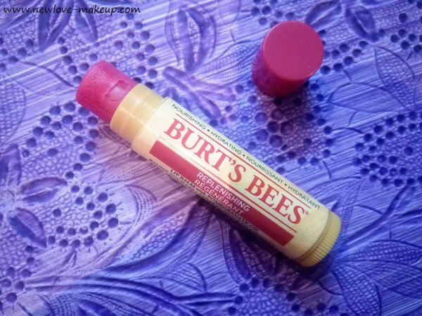 Burt's Bees Replenishing Regenerant Lip Balm with Pomegranate Oil Review